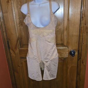 Cacique Open Bust Thigh Shaper 18/20 Beige Shapewear Bodysuit
